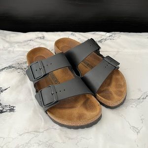 Women's Birkenstock Arizona Footbed Sandlas